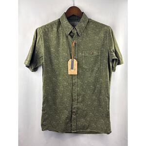 Women’s American Eagle Small Red Short Sleeve Button Up w/ White Diamond Pattern